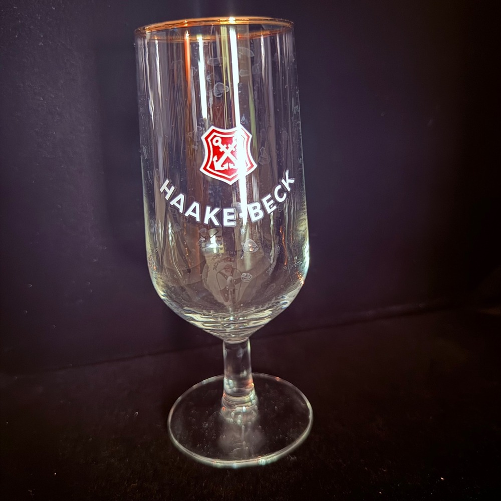 Vintage Haake-Beck stemmed beer glass with gold rim and logo. - Picture 1 of 2